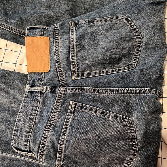 H&M high wasted wide leg jeans good condition - Picture 3 of 3